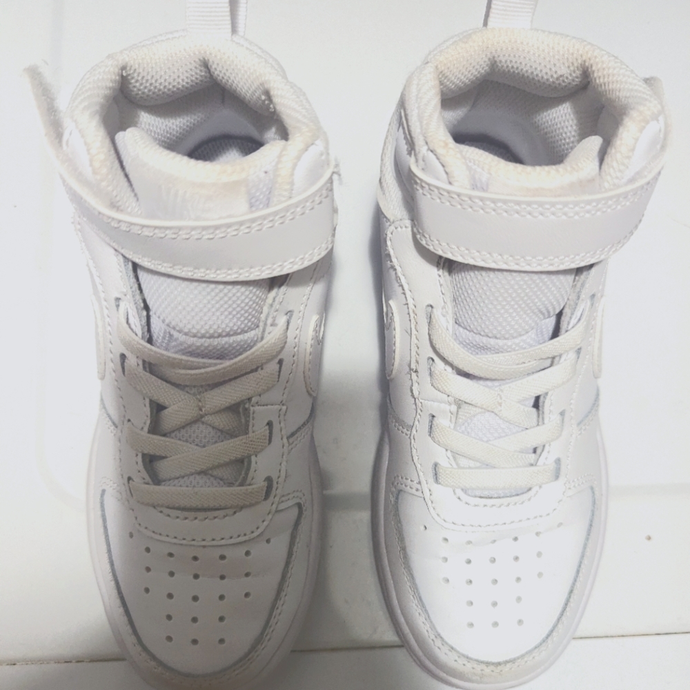 Nike White sneakers Little kids size 11.5
